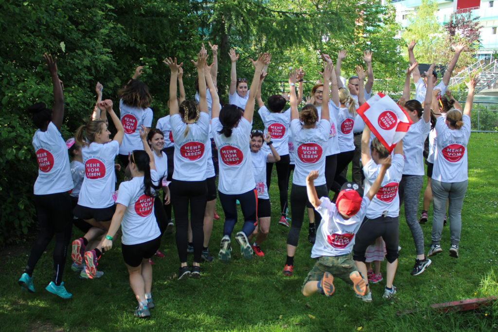 Eine Gruppe von Frauen hat beim Ladies Run mitgemacht.