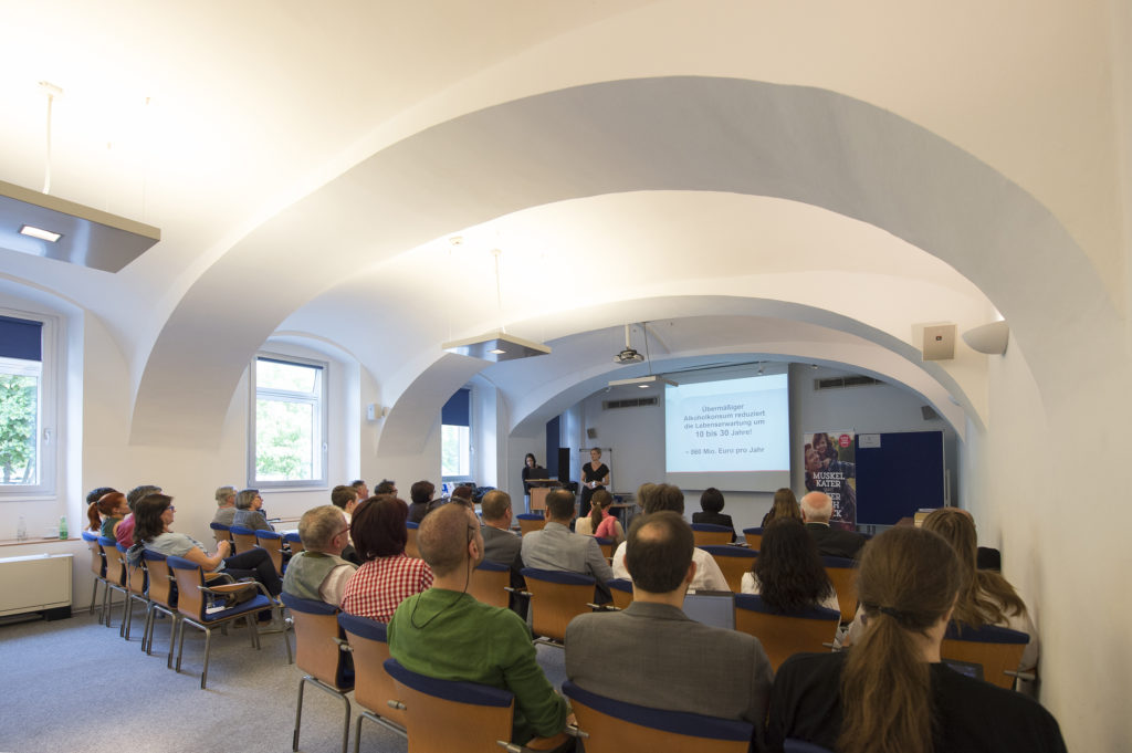 Seminar mit vielen Zuseher:innen