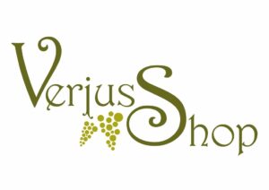 Das Logo der Marke Verjus Shop in olivenfarbener Schrift.